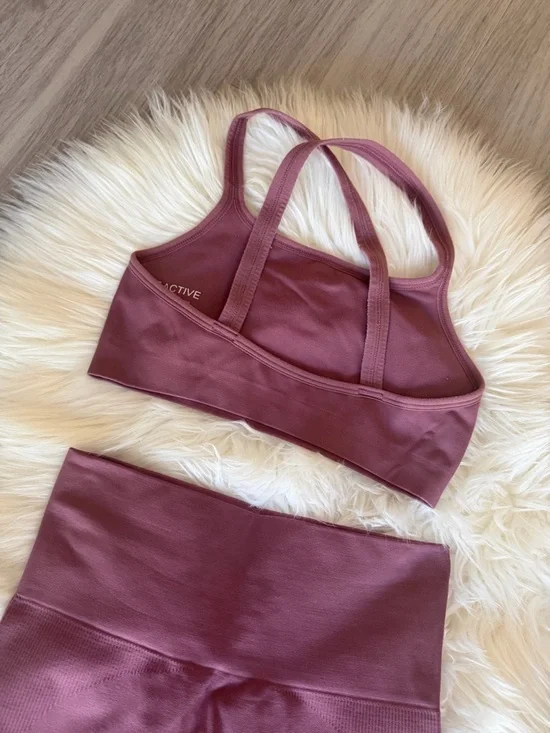 SetActive Seamless Burgundy Active Set - Sports Bra & High-Waist Leggings - Picture 2 of 3